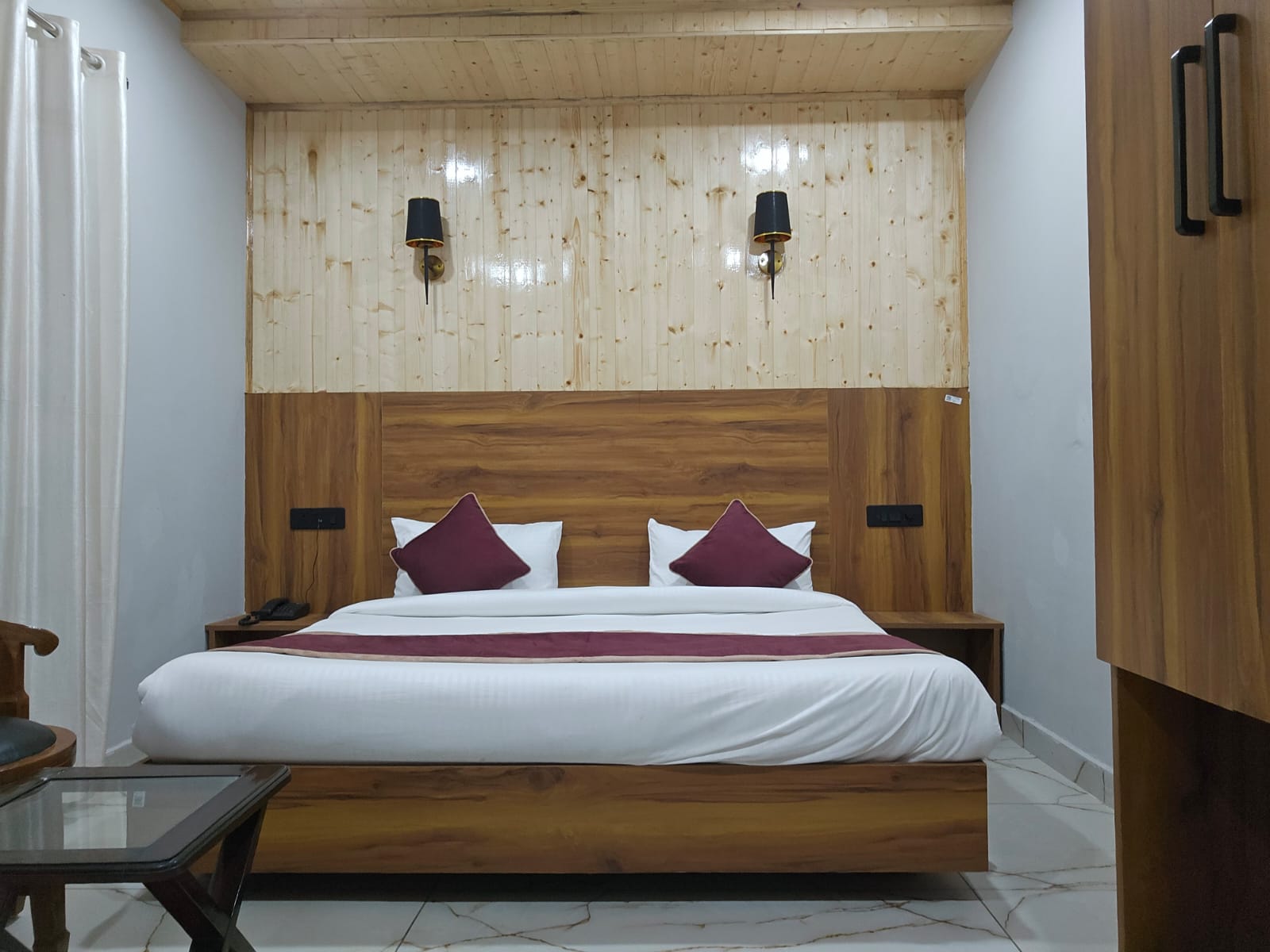 Cozy Mountain Bedroom Sanctuary